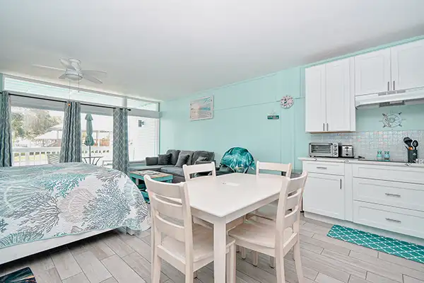 image of kitchen and dining area of cedar key resort rental